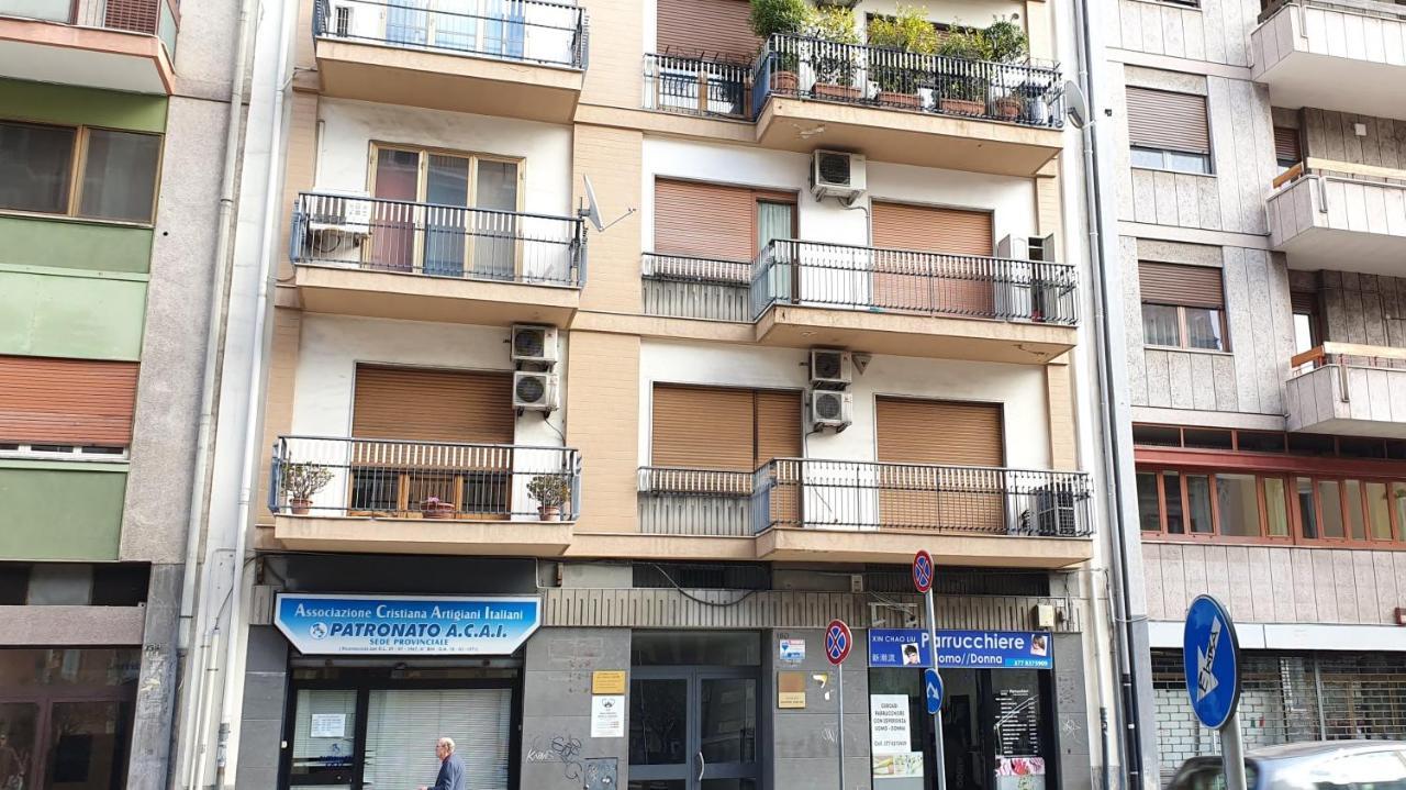 Апартаменты Urban Homy - Bari Centro Экстерьер фото